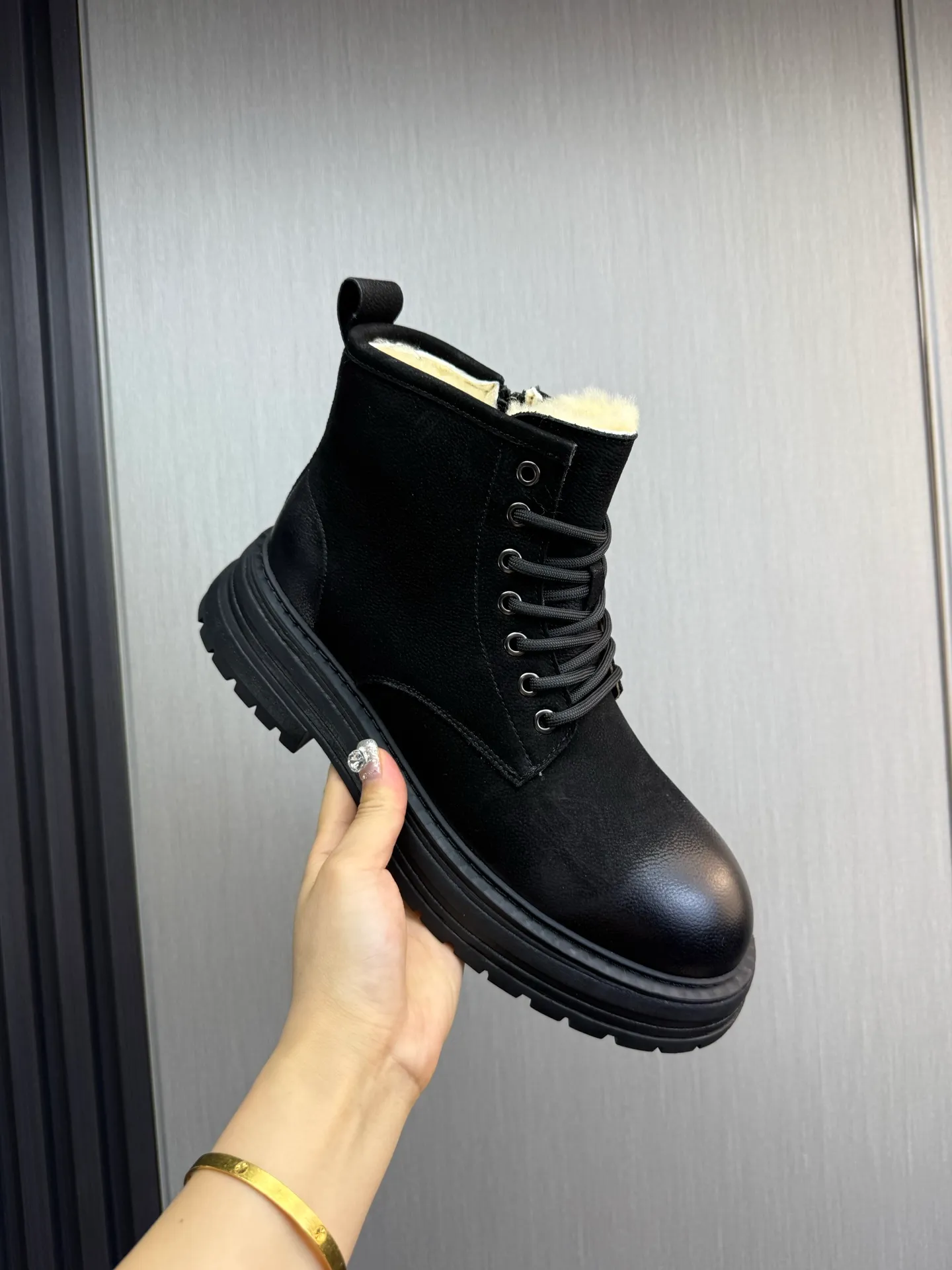 Factory price 680💰 [UGG] Men's hot winter warm boots🐑Simple and fashionable design, cowhide➕comfortable and warm wool lining. Soft and comfortable to wear, good warmth retention, and excellent foot feel. Regular size 38-45